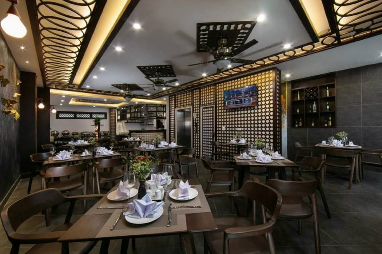 Bán Khách sạn MP Cửa Bắc, Ba Đình 240m2, MT 9m, 12 tầng Nguy Nga, Kinh Doanh 219 Tỷ