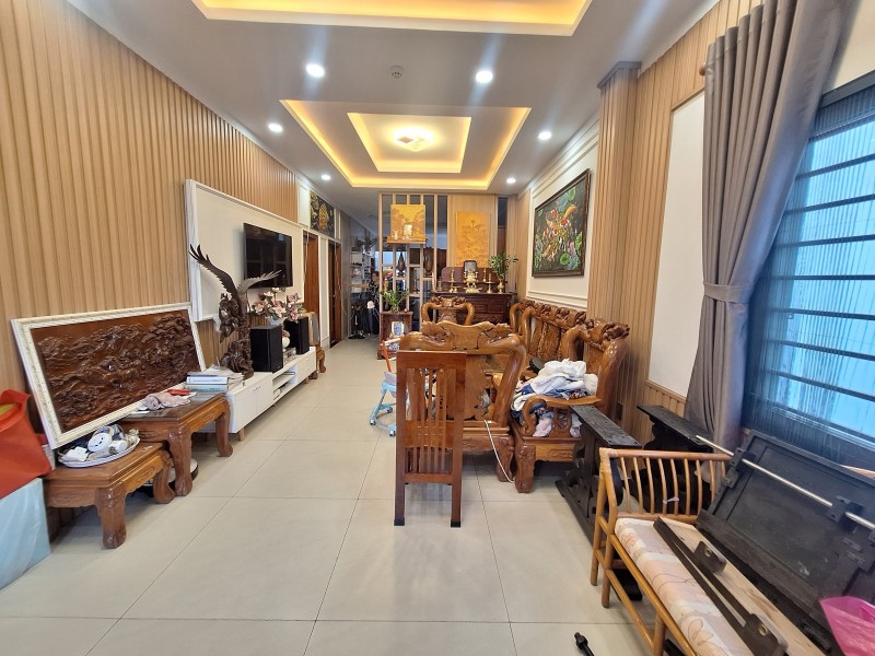 Bán nhà đường số 35, Hiệp Bình Chánh, Thủ Đức, TP HCM. DT 240m2, SHR. Giá 9,98 tỷ.