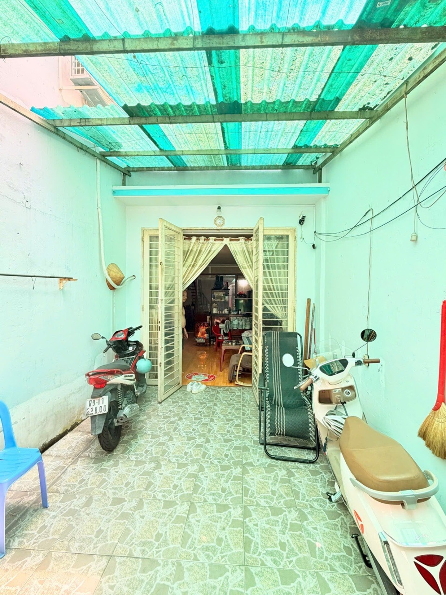 NHÀ HẺM XE HƠI GẦN CHỢ BÀ HOA - TIẾP GIÁP BẢY HIỀN THUẬN TIỆN DI CHUYỂN-3