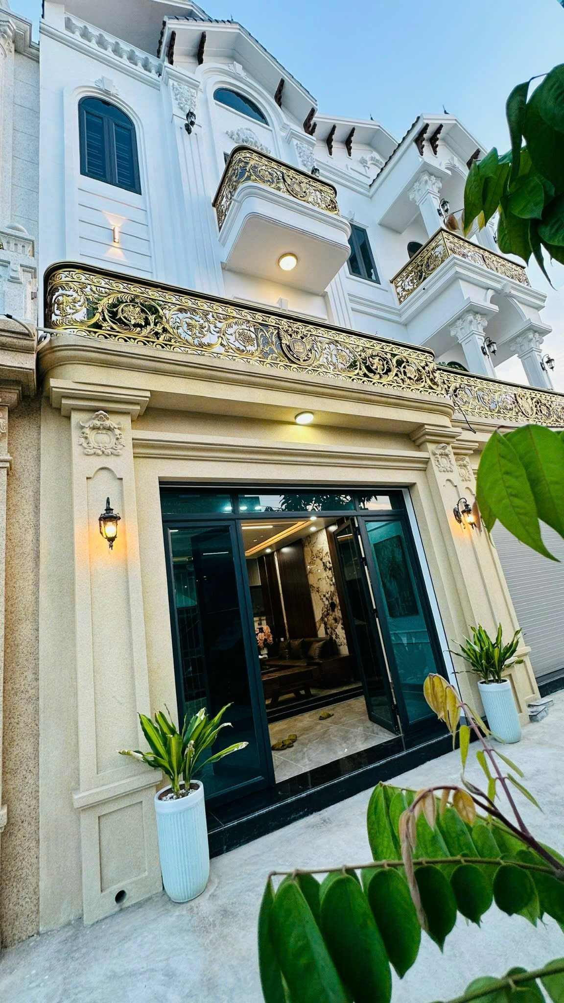 Tặng full nội thất - Nhà 3 tầng đẹp ngay bể bơi Quỳnh Hoàng, Nam Sơn, An Dương - Chỉ 3,85 tỷ