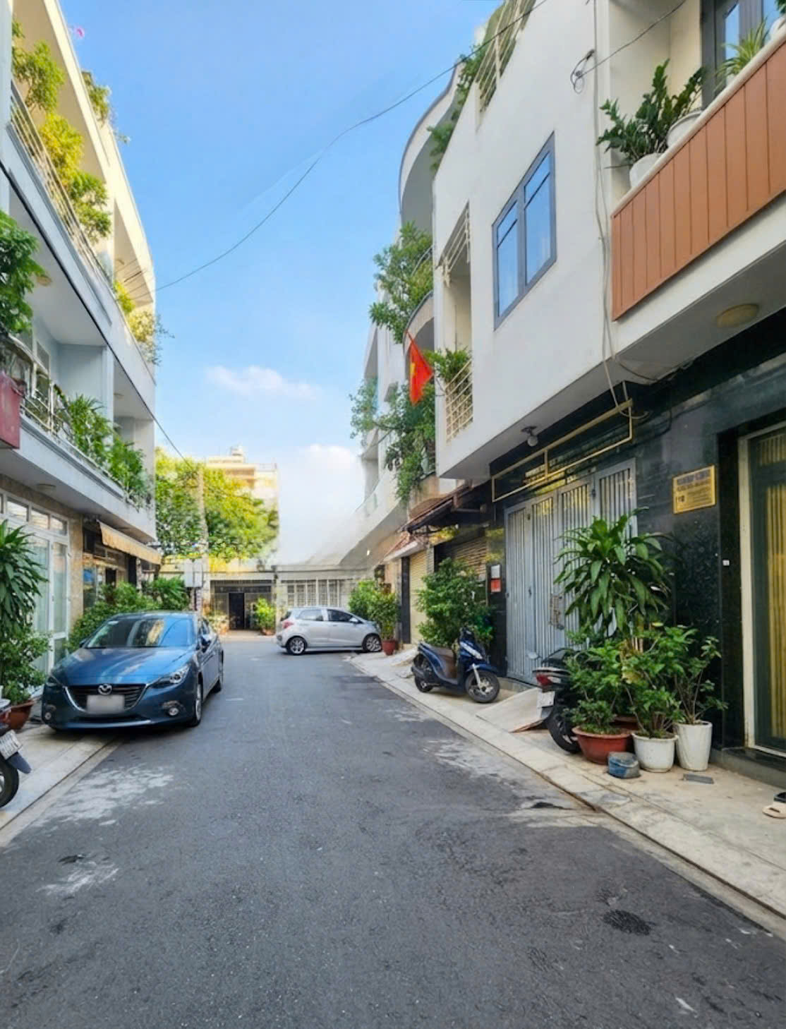 Nhà Mới Đẹp Vị Trí 4 Tầng Khu Bàu Cát - Hẻm Nhựa Xe Hơi Tránh - Gần 45m²