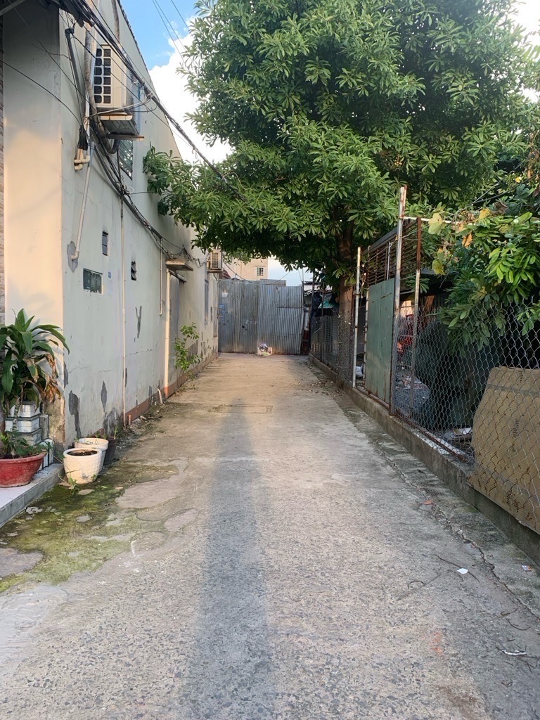 [KH037*] Đất vuông 4x17m sát khu biệt thự Tô Ngọc Vân, giá 2.x tỷ.