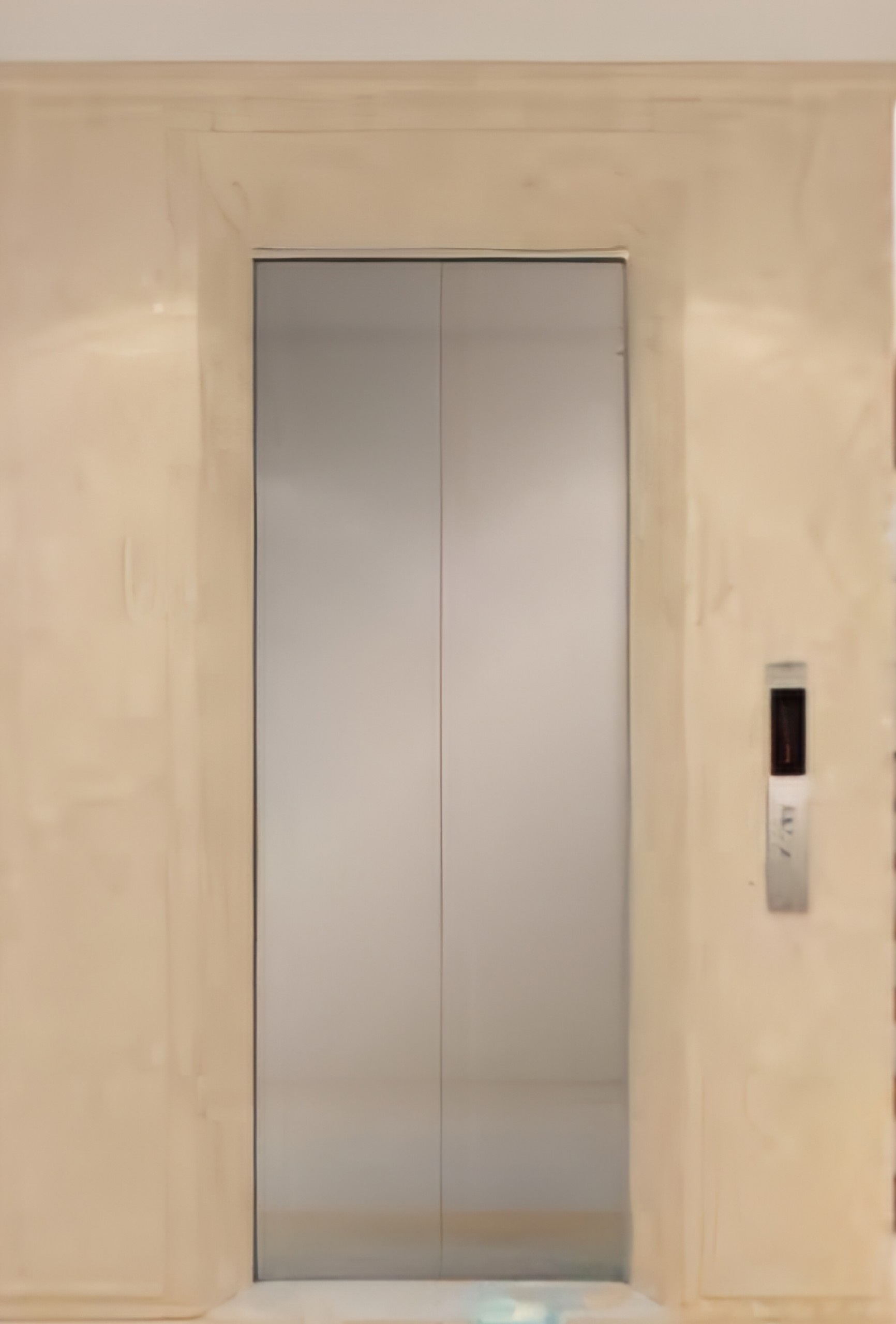 Cho thuê nhà, THANG MÁY, 106m2_ 6T; Nguyễn Thị Định, Hoàng Ngân -43 tr-3