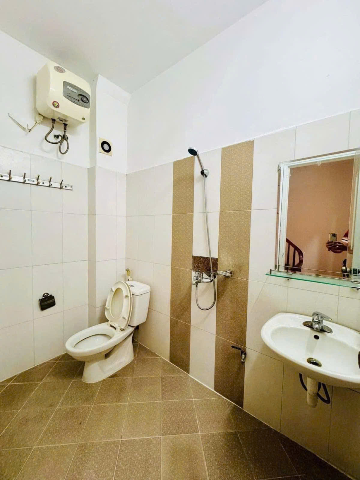 Trương định bán nhà 4 tầng dân xây lô góc ngõ thông 20M ra phố hoàng mai-1