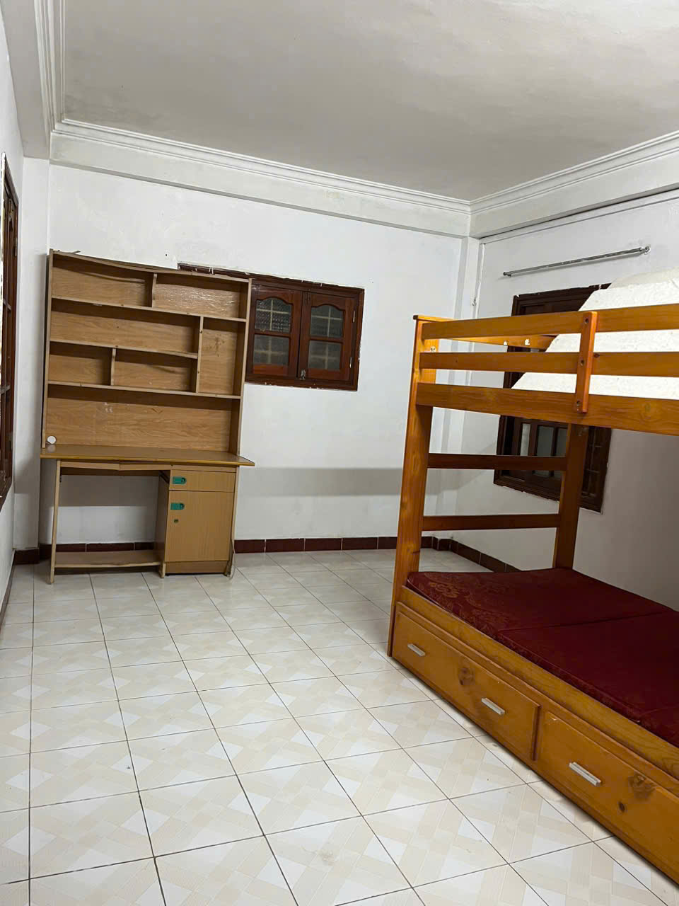 CHO THUÊ NHÀ NGUYÊN CĂN TRONG KHU TẬP THỂ TRƯỜNG ĐHBK HAI BÀ TRƯNG, HÀ NỘI GIÁ 7tr