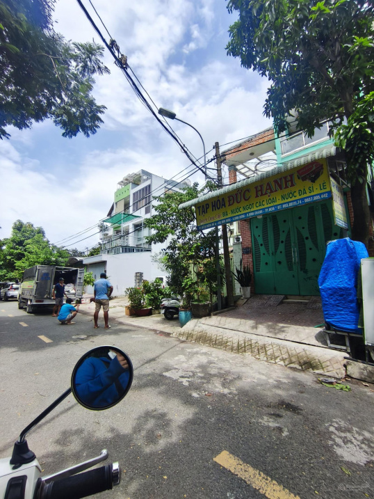 Bán nhà KDC Bình Hưng sát bến xe Q.8, 4 tầng , 4x24m Chỉ 9.9tỷ. 0939345129