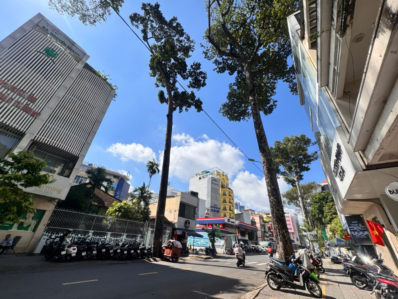BÁN NHÀ 2 TẦNG MẶT TIỀN KD Đ.BÙI THỊ XUÂN, P.BÊN THÀNH, QUẬN 1 - NGANG ĐẸP 4M*20M - CHÒA CHỈ 28,9T - GIÁ TỐT NHẤT KHU VỰC ĐANG CHÀO BÁN-2