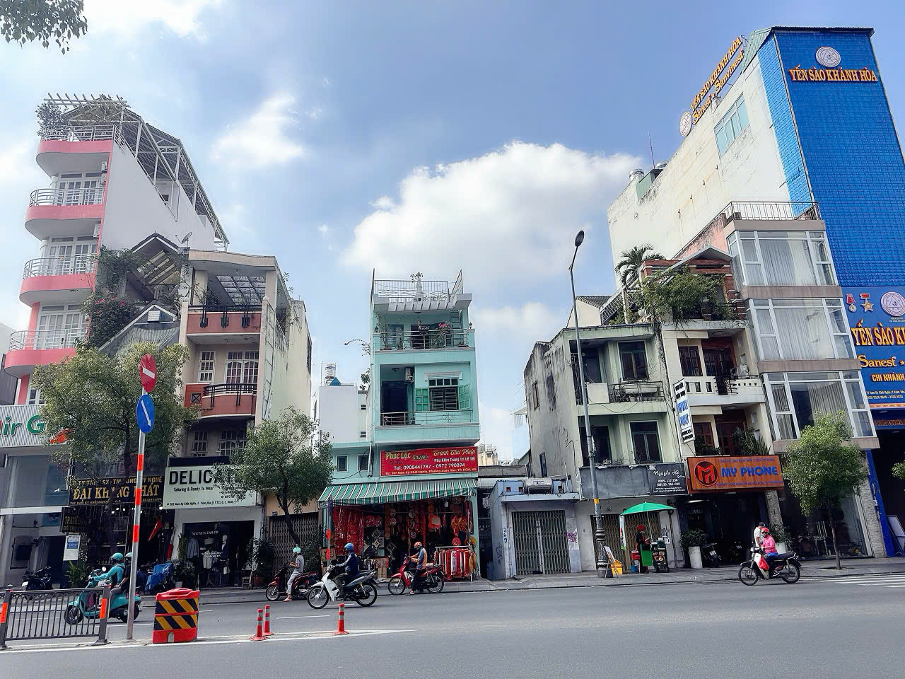 BÁN NHÀ MẶT TIỀN NAM KỲ KHỞI NGHĨA, QUẬN 3 - DT ĐẸP 90M2 FULL THỔ CƯ - VỊ TRÍ SIÊU VIP - HIẾM NHÀ BÁN - 0938676685 CHÍNH CHỦ-1