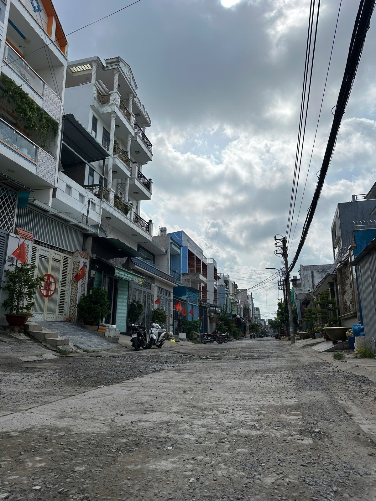 💥🚘🔥BÌNH TÂN, GẤP BÁN, THỔ CƯ 100%, HẺM NHỰA 10M THÔNG, SÁT MẶT TIỀN, 85M2, NGANG 5M, NHỈNH 5TỶ