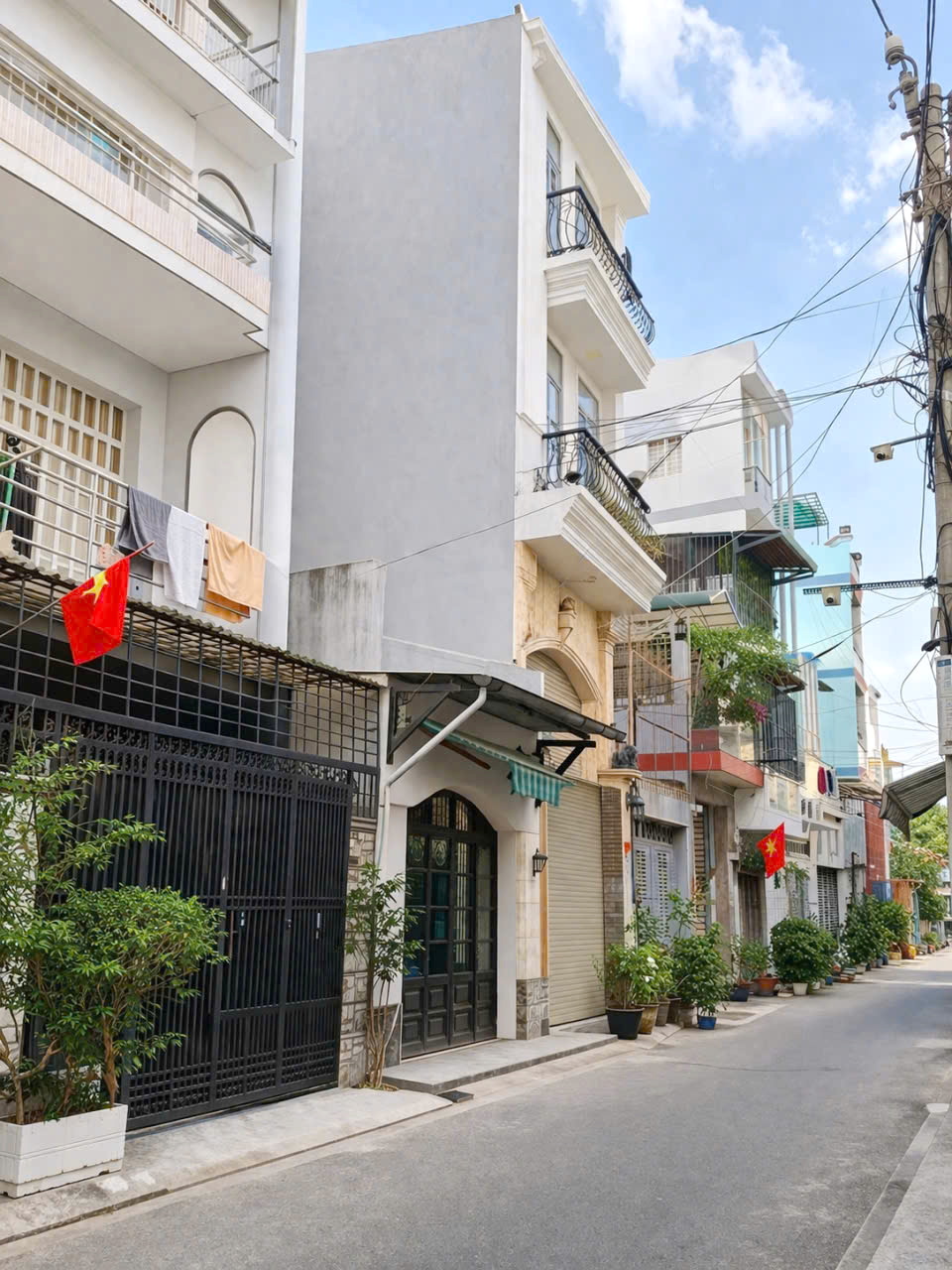 Nhà HXT 28 Âu Dương Lân P3-Q8,  Giá : 6,6 Tỉ (Bớt Lộc)