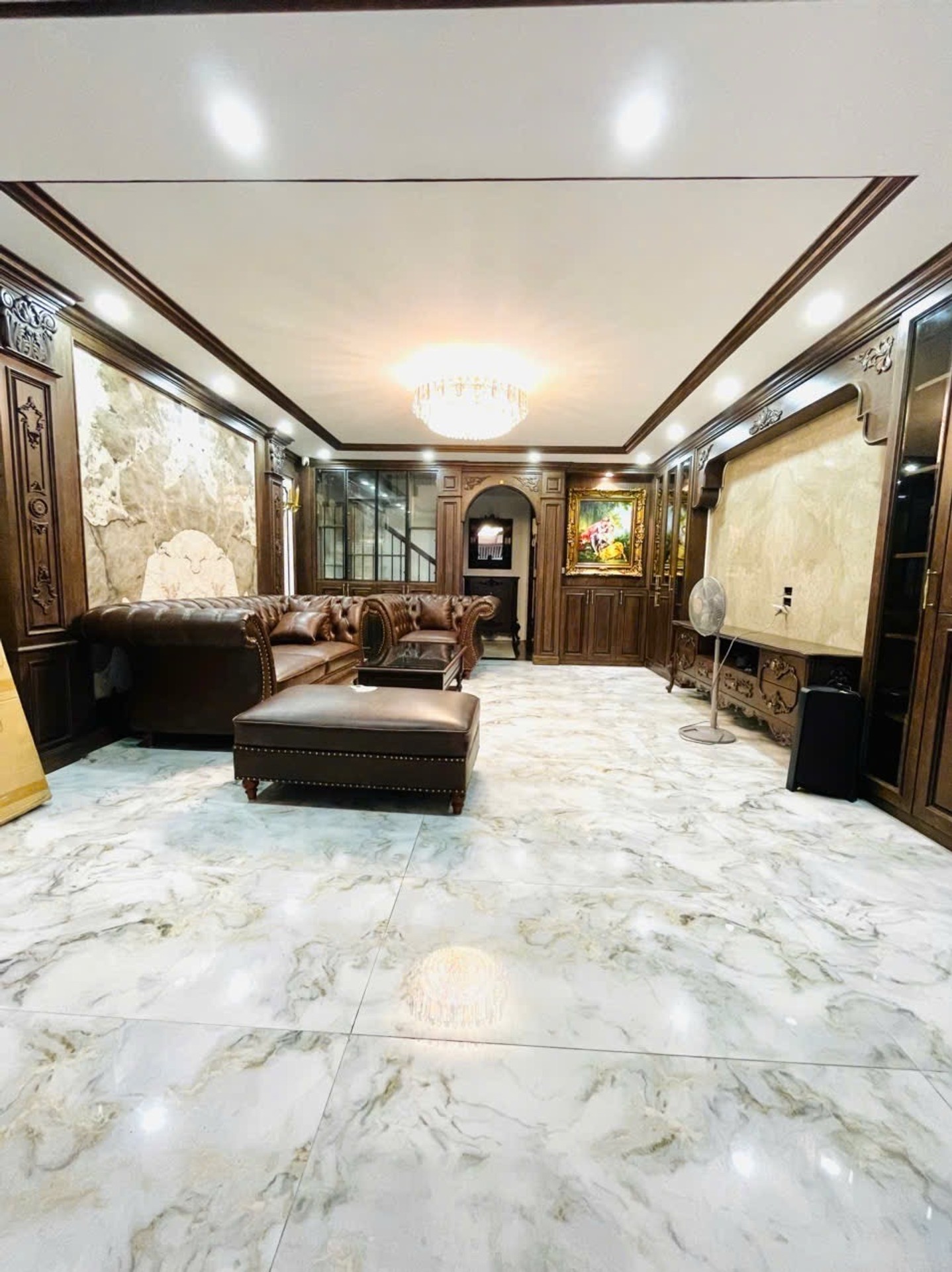 Bán nhà  đẹp Khâm Thiên 36m 6 tầng thang máy chỉ đầu 8 tỷ 4 ngủ