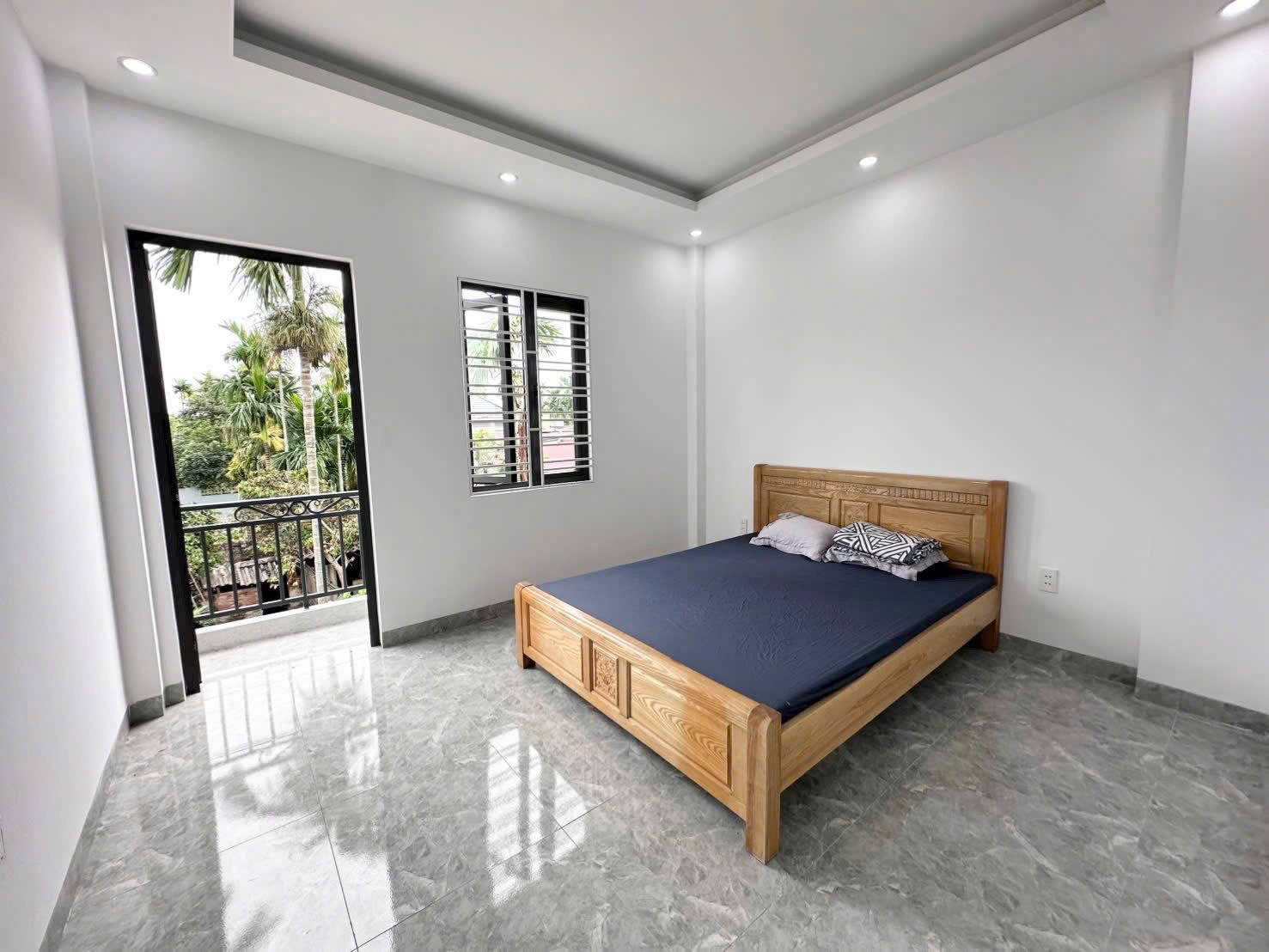 NHÀ 3 TẦNG XÂY ĐỘC LẬP GẦN BỆNH VIỆN VIỆT TIỆP 2 HẢI PHÒNG CHỈ 2,X TỶ