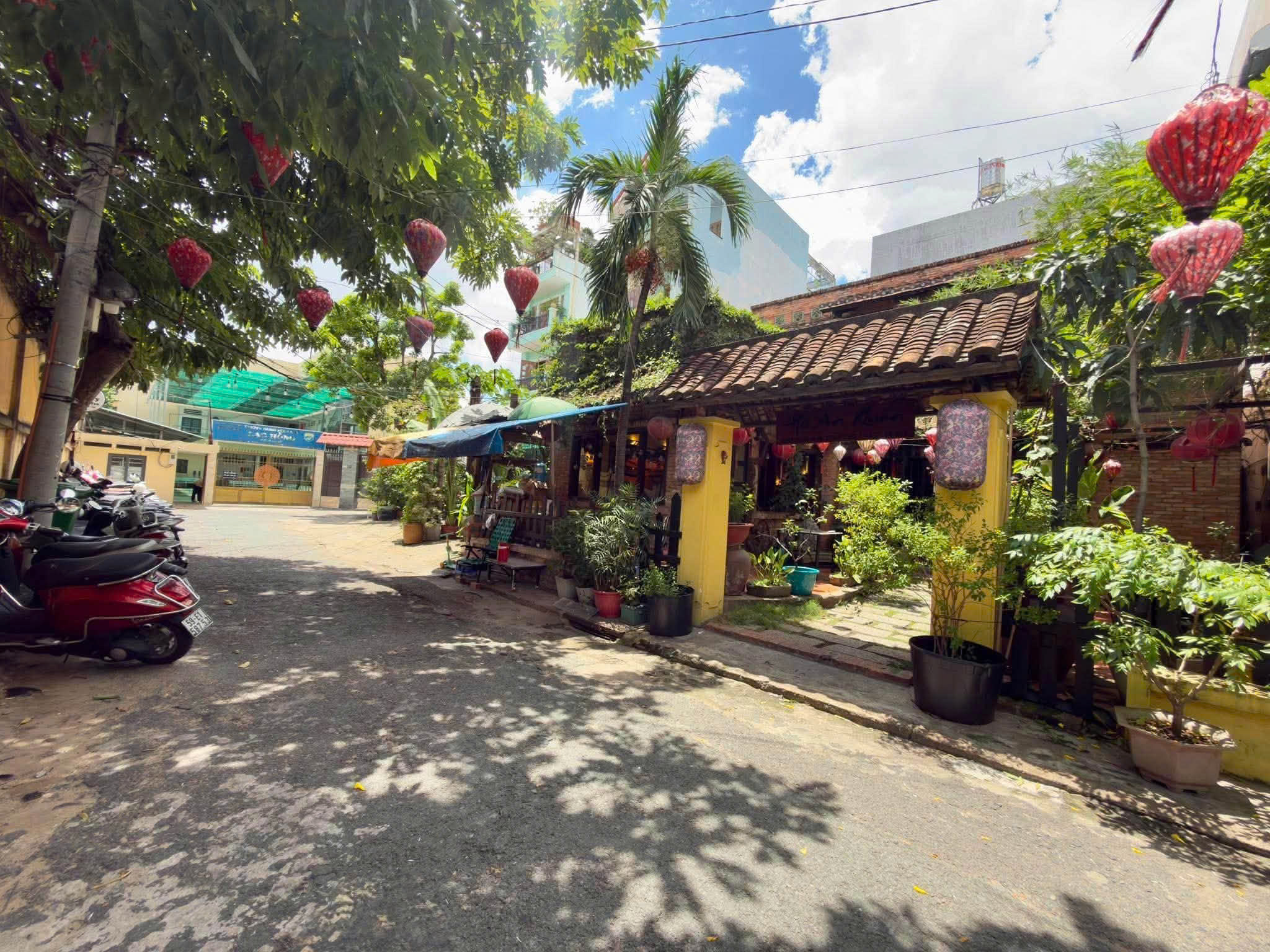 Bán đất Hẻm 285 Cách Mạng Tháng Tám, ngay khu Hà Đô, 4,2x27m, tiện xây, 23,9 Tỷ.