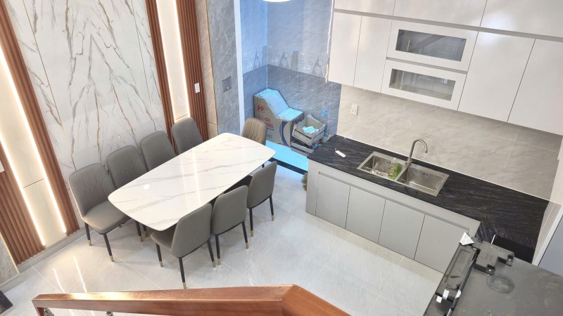 Bán nhà đường ĐT 43, Bình Chiểu, Thủ Đức, TP HCM. DT 52m2, 4 tầng, 4PN, sổ hồng riêng, giá 5,62 tỷ.