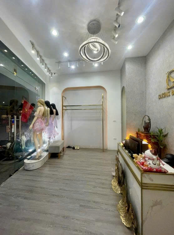 CẦN CHO THUÊ Mặt bằng Tầng 1 - 253 Xã Đàn, Đống Đa, Hà nội