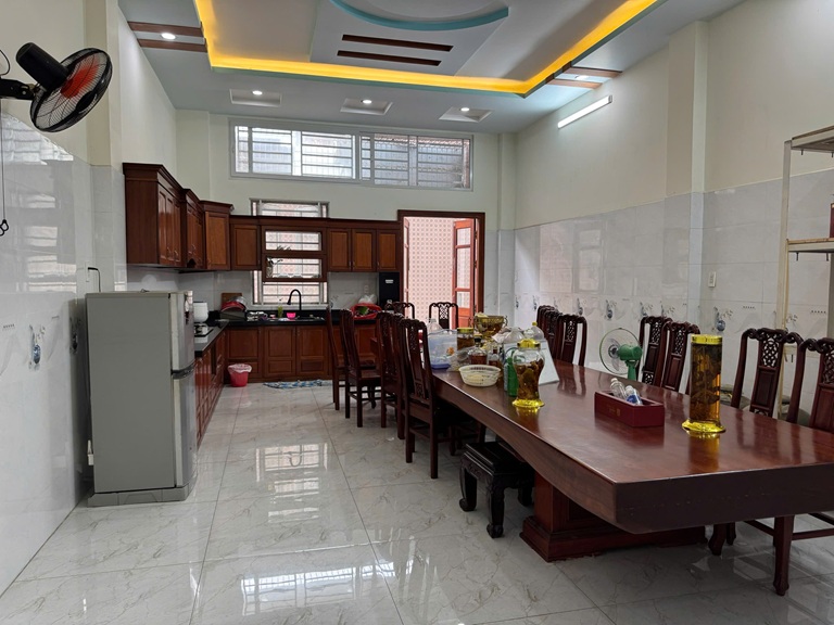 NHÀ ĐẸP- GIÁ TỐT CHÍNH CHỦ BÁN NHANH CĂN NHÀ phố số 20 Khu TĐC Định Hòa thành phố thủ dầu một Bình Dương