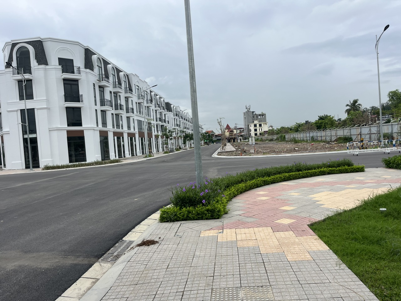 bán căn liền kề thủy nguyên hải phòng 4,5 ty ,4 tầng .mặt đường 083.2865.116-1