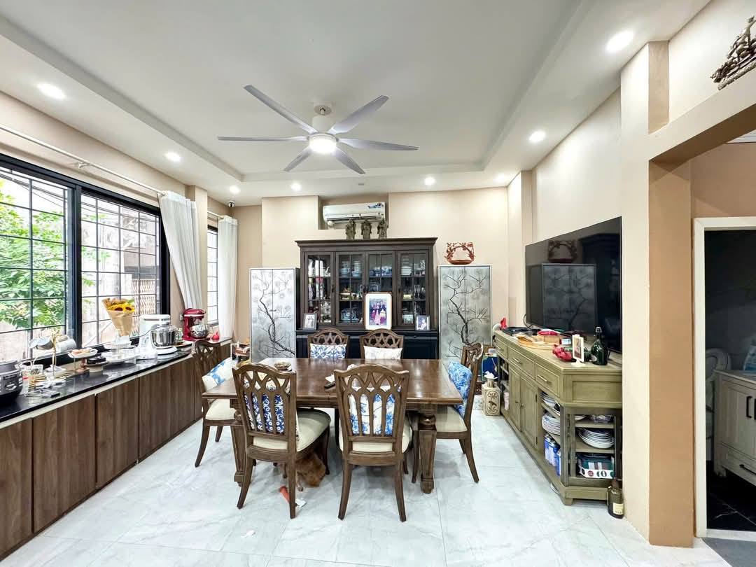 Bán nhà phố Đội Cấn Phan Kế Bính, sát phố, gần ô tô tránh, 139m, chỉ 24.5 tỷ