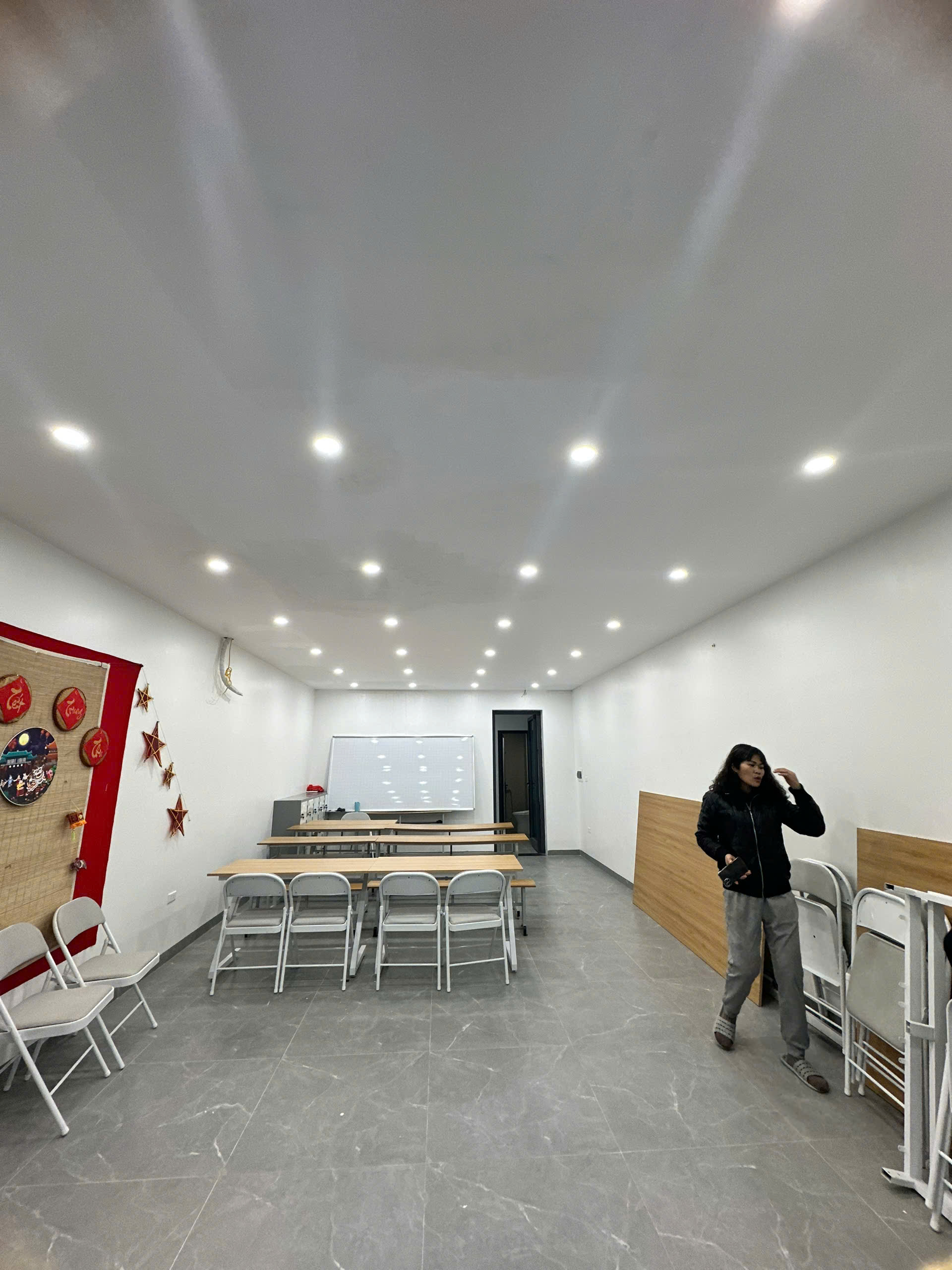 Cho thuê 1-2 tầng làm văn phòng - Hồ Tùng Mậu - đầy đủ bàn ghế nội thất - có chỗ để ô tô-3