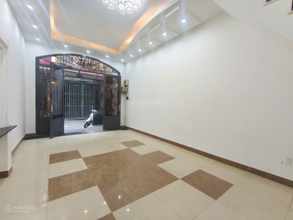 HXH Nhà Âu Dương Lân Q.8, 68m², Chính chủ cần bán tầng 4, mới ken, 70m chỉ 7.58 tỷ