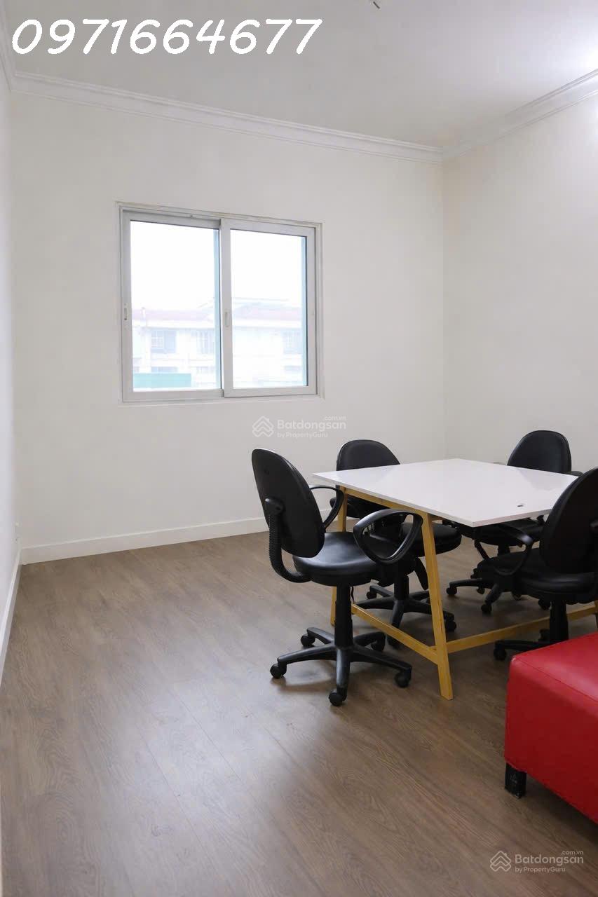 Chủ nhà cần bán gấp, không qua môi giới, tòa nhà 17T5, DT 151m2, 3 ngủ 3 vệ sinh