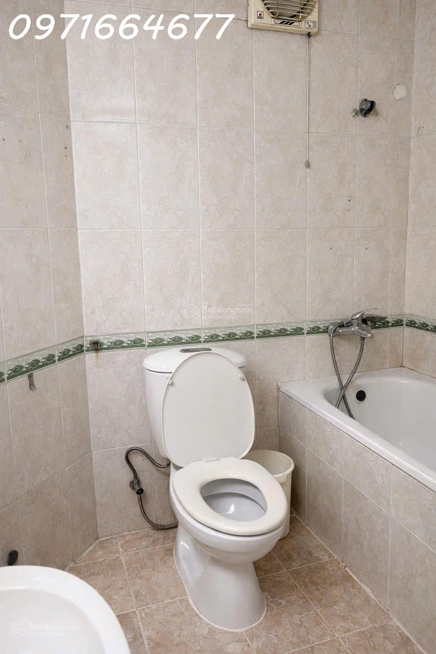 Chủ nhà cần bán gấp, không qua môi giới, tòa nhà 17T5, DT 151m2, 3 ngủ 3 vệ sinh-4