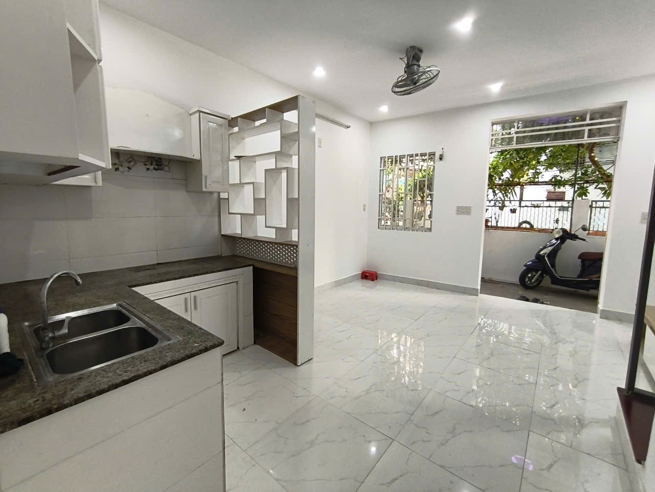 ♪ Kiệt gần Nguyễn Hoàng thông Hoàng Diệu, 35m2, 2 tầng 3PN, 2WC, 2.xx  tỷ
