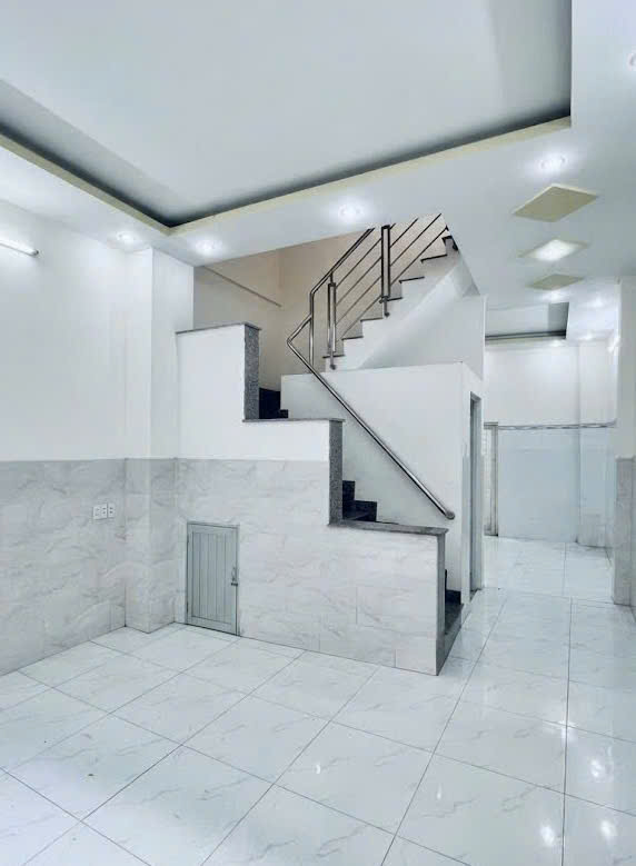 Nhà Cách Mạng Tháng Tám, QUẬN TÂN BÌNH, 4.2 x 13m (54 m2), giá 7.7 tỷ