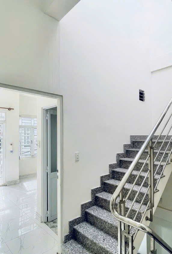 Nhà Cách Mạng Tháng Tám, QUẬN TÂN BÌNH, 4.2 x 13m (54 m2), giá 7.7 tỷ-3
