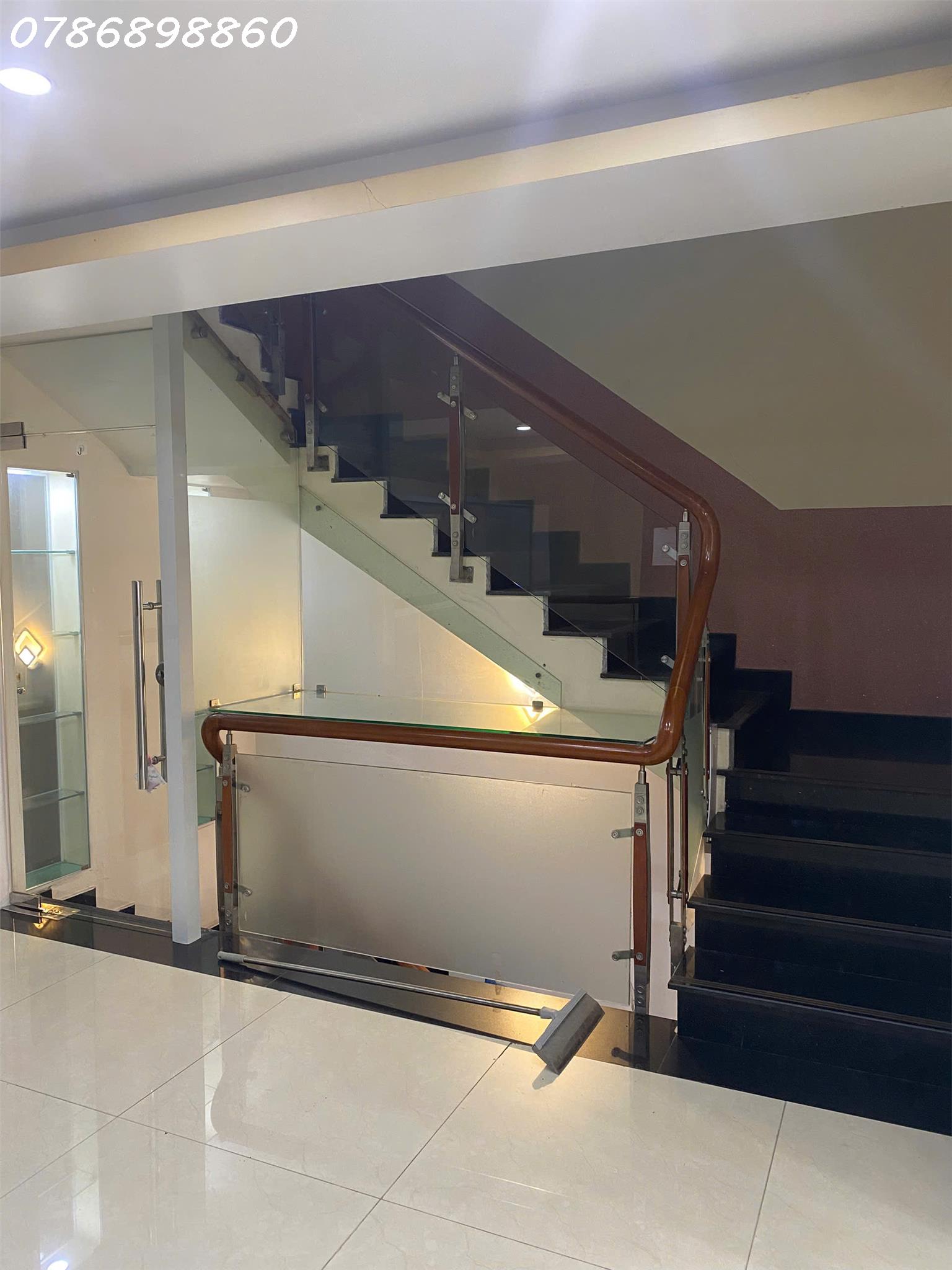 BÁN NHÀ 4 TẦNG  MẶT TIỀN ĐƯỜNG LÊ LỢI – PHƯỜNG HÒA PHÚ, TP. HỒ CHÍ MINH