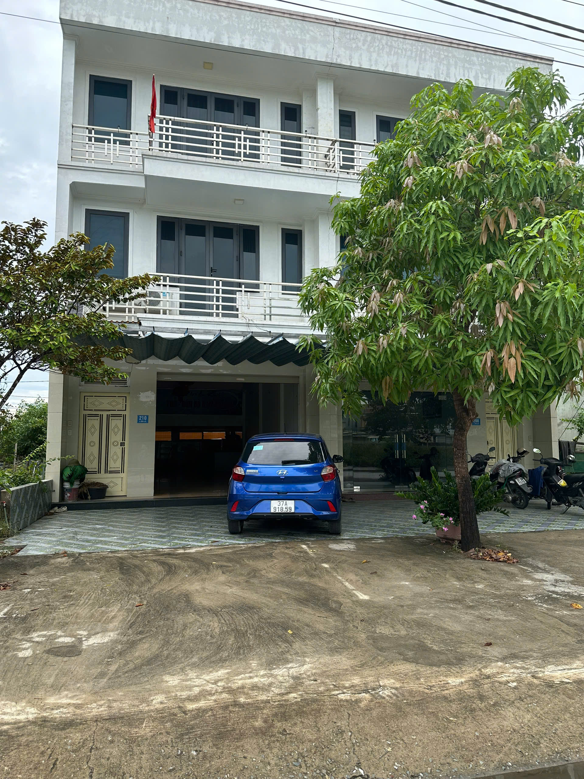 CHO THUÊ MẶT BẰNG KINH DOANH – VỊ TRÍ ĐẸP TẠI HỒNG LIỄU, NGHI KIM, VINH, NGHỆ AN