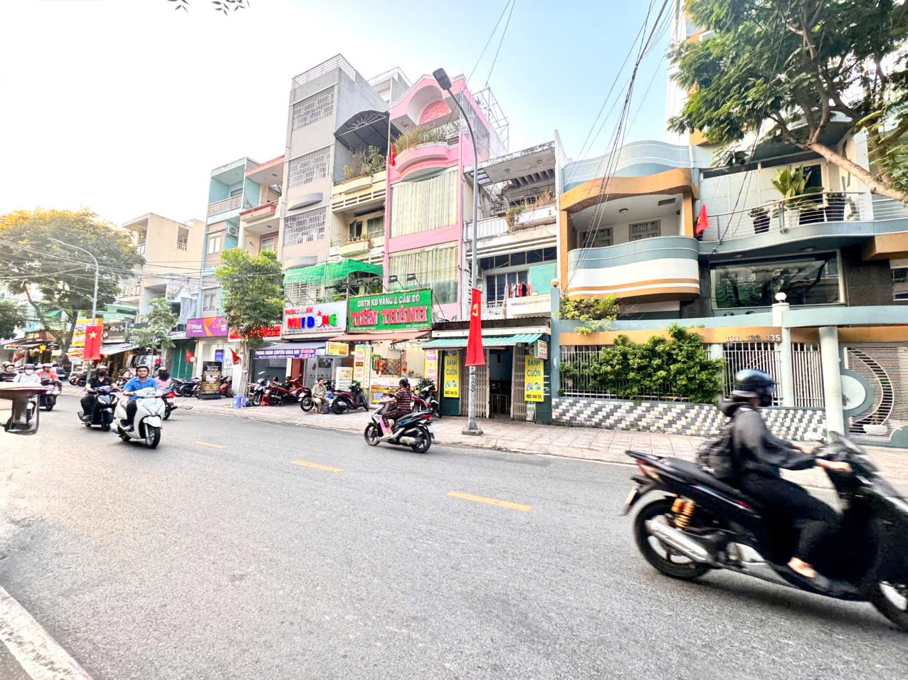 BÁN NHÀ 6 TẦNG THANG MÁY- MẶT TIỀN Đ.VĨNH HỘI, QUẬN 4- HDT 90TR/TH- DT 4M*25M SH VUÔNG ĐẸP- 0938676685 GIANG GIANG CHÍNH CHỦ