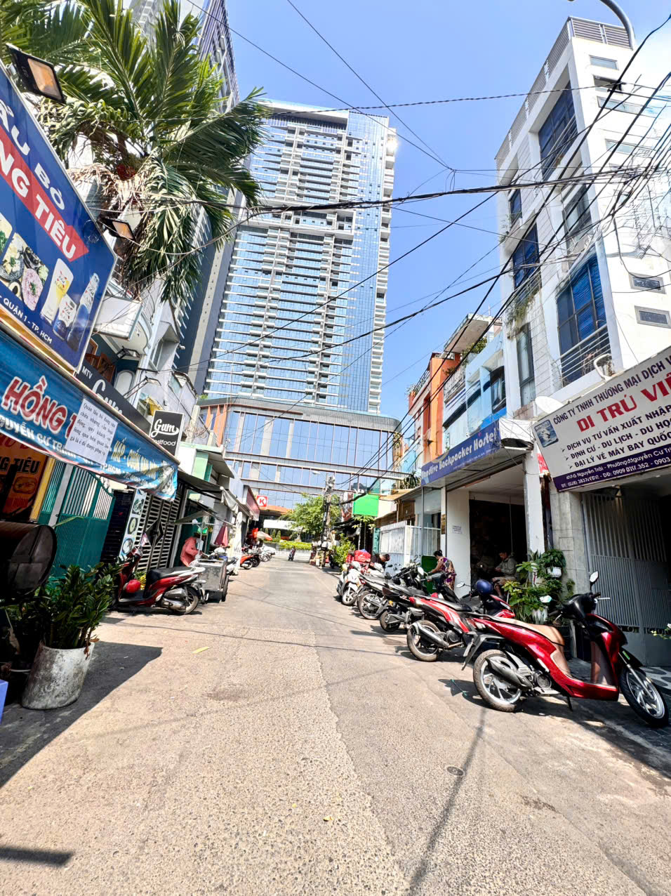 BÁN NHÀ 5 TẦNG MẶT TIỀN 10M Đ.NGUYỄN TRÃI, QUẬN 1- ĐANG KD CHDV- THU TRỌN 50TR/TH- DT 4,1M*17M VUÔNG ĐẸP- 0938676685 GIANG GIANG