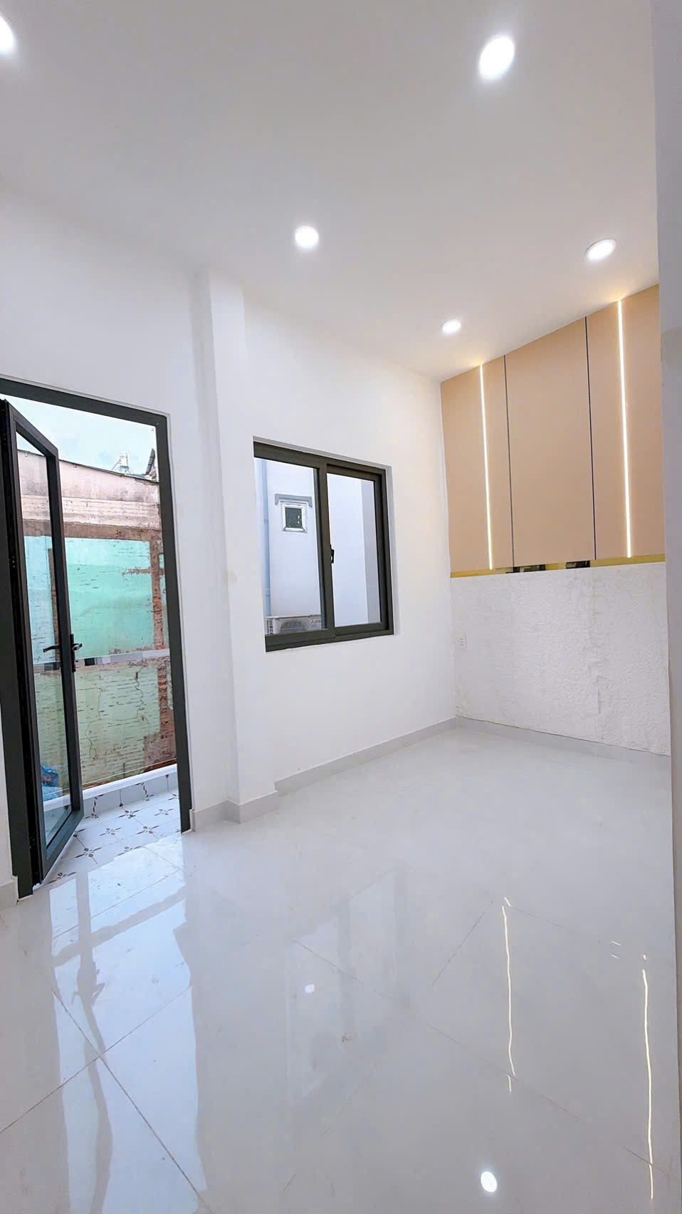 Bán nhà đẹp mới Ngay trung tâm Sài Gòn

Q4 NHƯ Q1 phường SÀI GÒN ,khánh hội GIÁ RẺ 1/2

NGANG 3.4 DÀI 5 .....