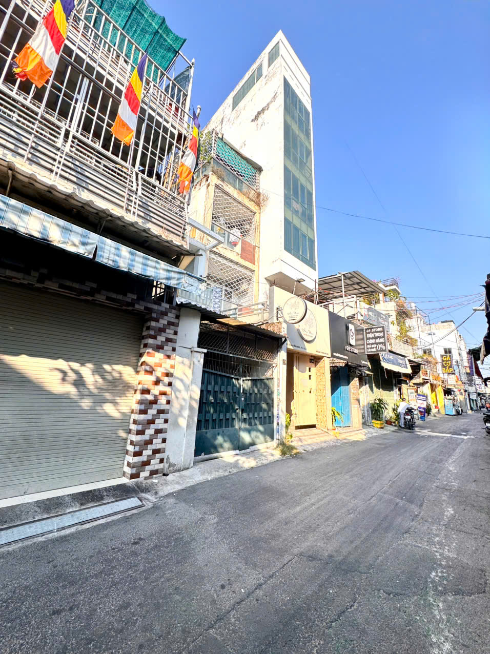 BÁN NHÀ 2 TẦNG MẶT TIỀN TRẦN VĂN ĐANG, QUẬN 3- DT 5M*40M SH VUÔNG ĐẸP- KHAI THÁC GIÁ TRỊ CAO- CHỦ XƯA 0938676685 GIANG GIANG