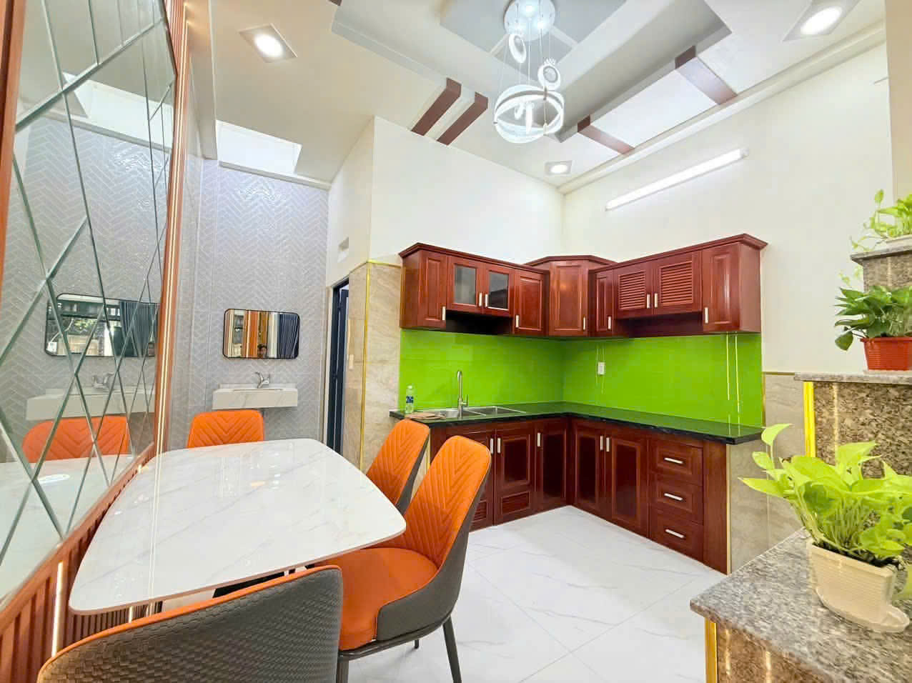 Chính chủ gửi bán nhà đẹp Phường Hiệp Thành, Quận 12 - Hẻm ô tô 6m, gần chợ Hiệp Thành, vào ở ngay-4