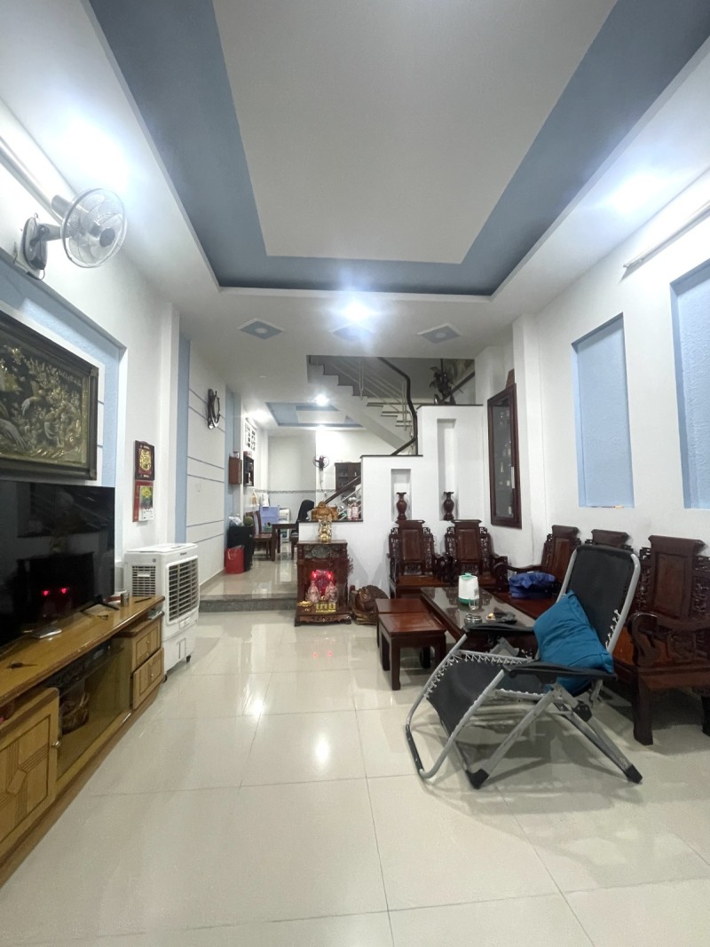 Bán nhà 3 tầng, 75m2 đường số 4, Hiệp Bình Phước, Thủ Đức, TP HCM, sổ hồng riêng, giá 7,19 tỷ.