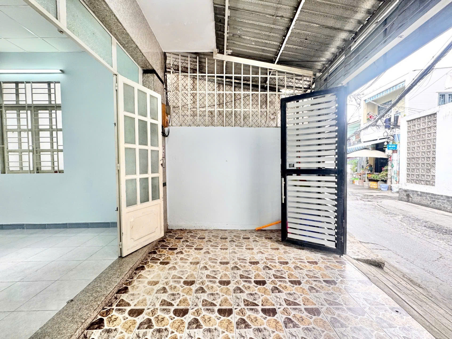 BÁN NHÀ BÙI VĂN BA, QUẬN 7 – NHÀ CẤP 4- CÒN MỚI 9 TỶ 3-4