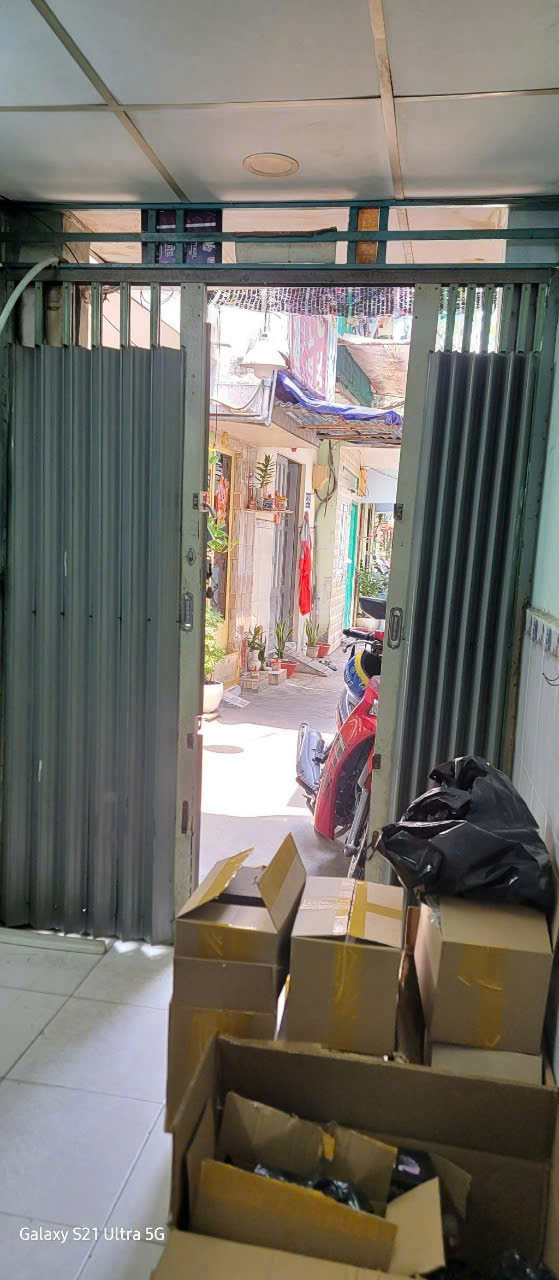 Bán nhà cấp 4 nhỏ xinh nở hậu L ngay trung tâm Đầm Sen Q11