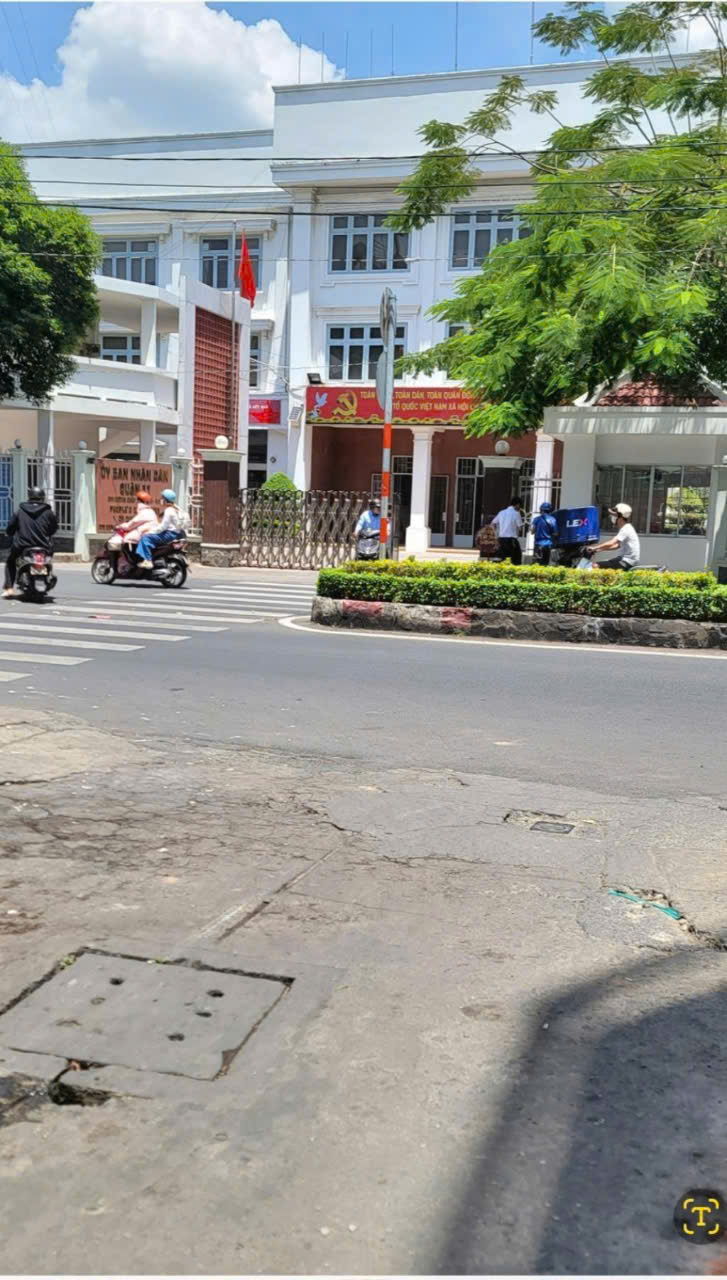 Bán nhà cấp 4 nhỏ xinh nở hậu L ngay trung tâm Đầm Sen Q11-5