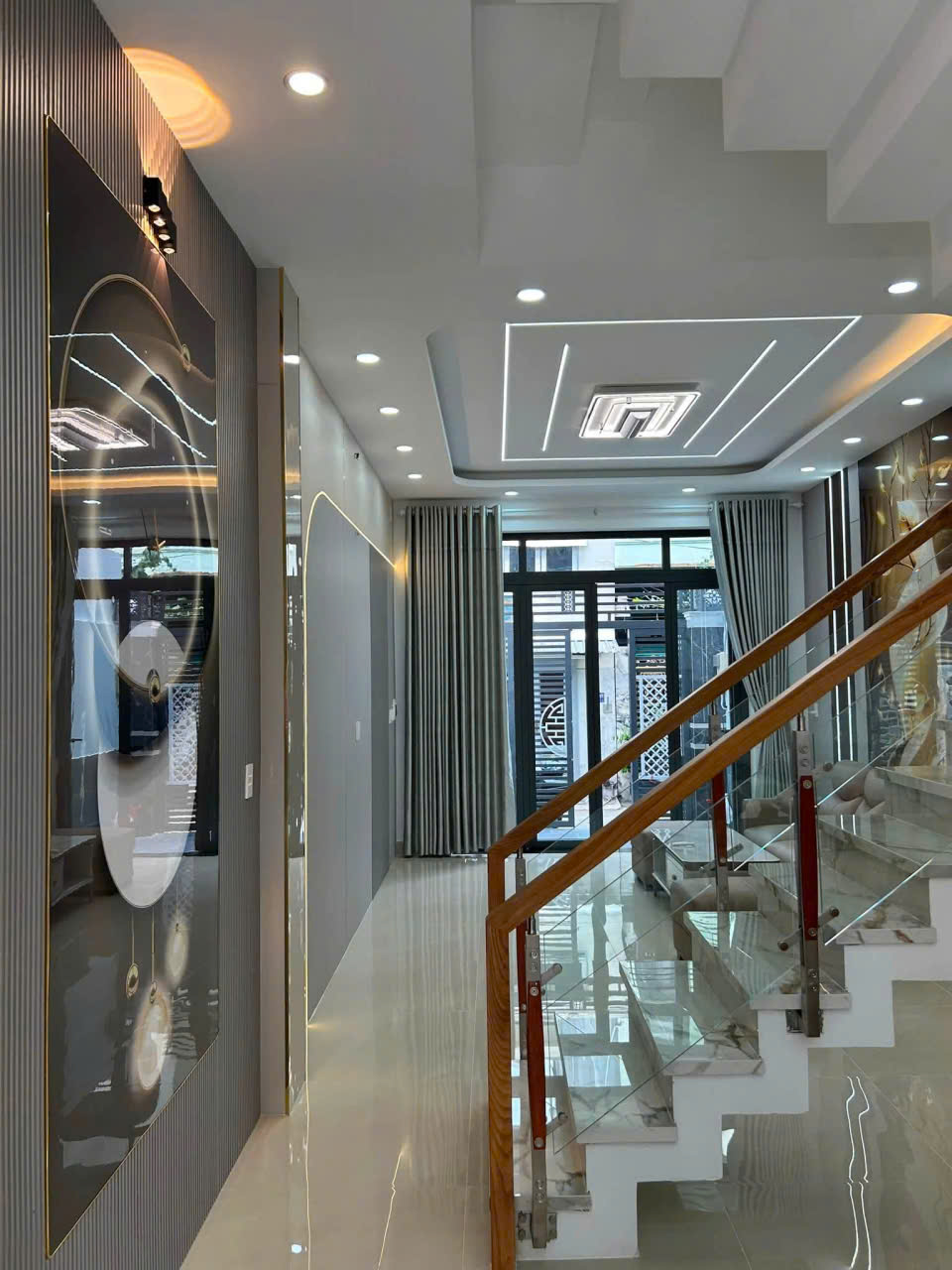 Chính chủ gửi bán nhà đẹp hẻm xe hơi đậu cửa - Phường Tân Thới Hiệp - Nhà mới, full tiện nghi