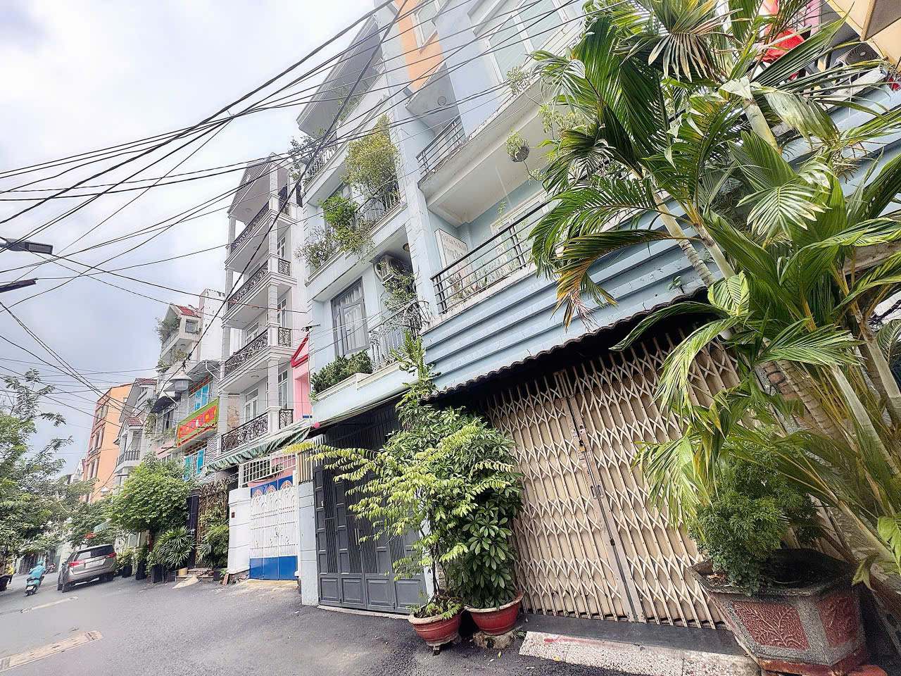 HIẾM BÁN - XE HƠI NGỦ TRONG NHÀ Đ.LÊ VĂN SỸ, QUẬN 3 - DT KHỦNG 116M2 NGANG 4,1M*28,4M - CHÍNH CHỦ 1 ĐỜI BÁN NHÀ 4 TẦNG BTCT* LIÊN HỆ GIANG GIANG: 093.86.76.685