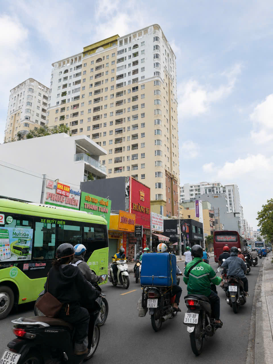 KHÔNG CĂN 2 • MẶT TIỀN ÂU CƠ 163M² NỞ HẬU ĐẸP • 3 TẦNG ĐANG CÓ DÒNG TIỀN CHỈ 18