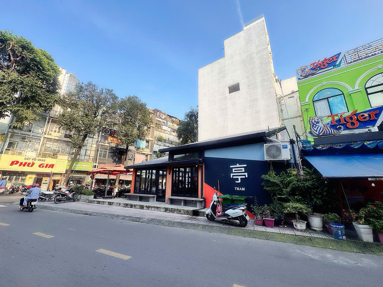 BÁN NHÀ MẶT TIỀN KD Đ.CAO BÁ NHẠ, NGUYỄN CƯ TRINH, QUẬN 1 - DT 62M2 - SẴN DÒNG TIỀN - CHÍNH CHỦ 1 ĐỜI - HIẾM NHÀ BÁN* LIÊN HỆ GIANG GIANG: 093.86.76.685