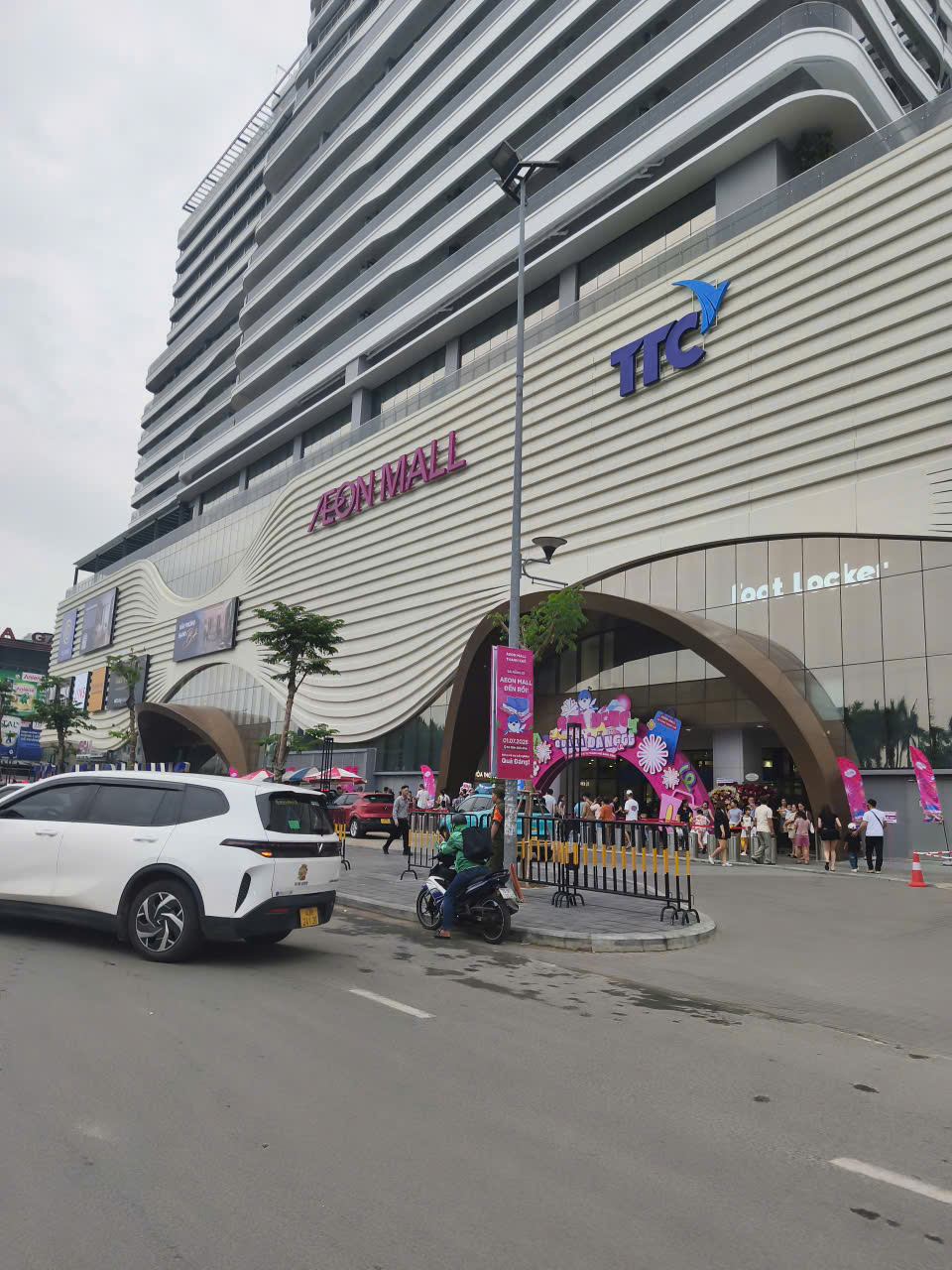 # Thẳng 5m ra MT Hải Phòng cạnh Bãi Đậu Ô tô, sát AeonMall, 38m2, 3 tầng 3PN, 3.x tỷ nhỏ
