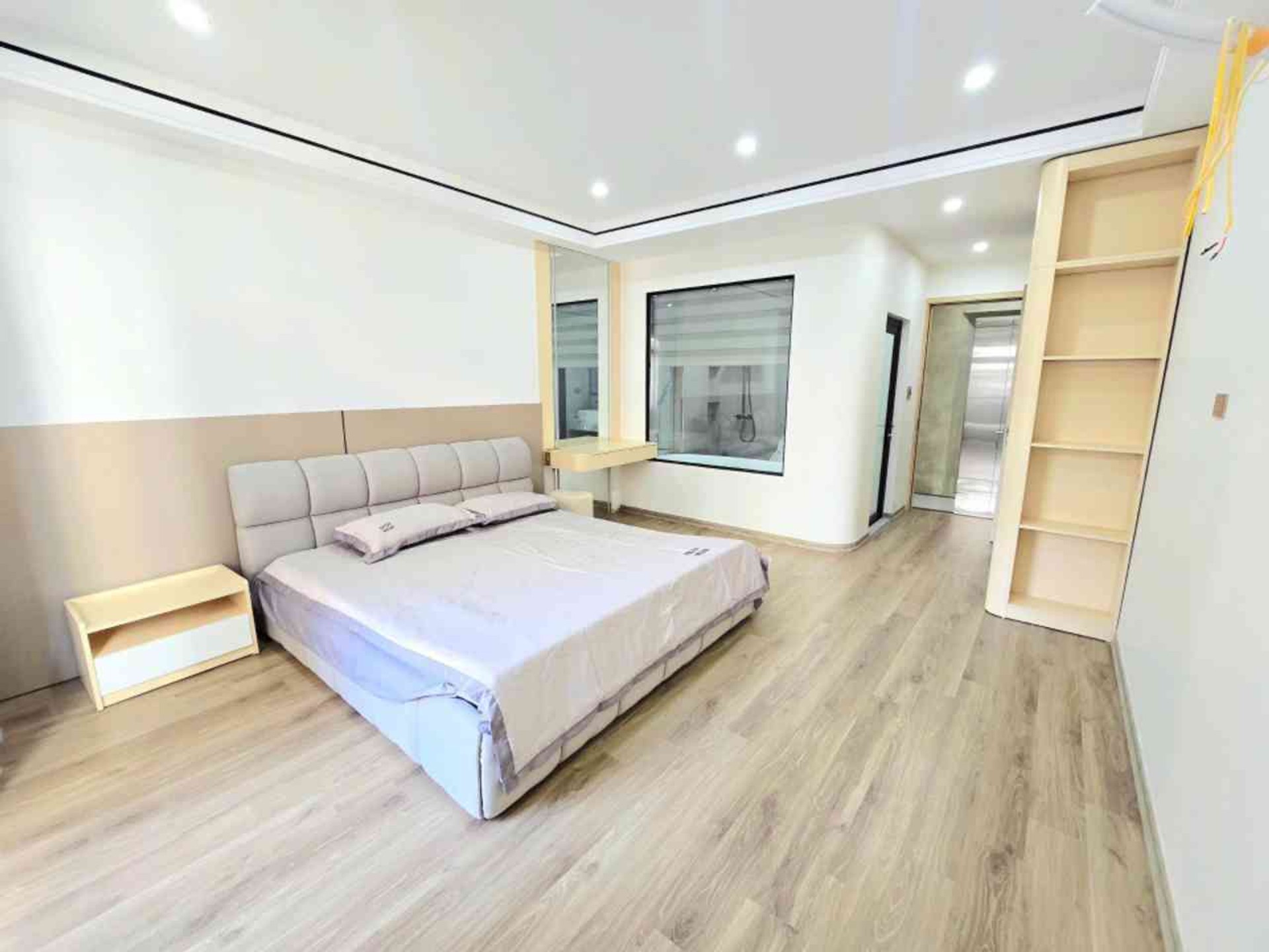 BÁN NHÀ THẠCH BÀN 45M2- 6 TẦNG THANG MÁY- GARA Ô TÔ- NGÕ NÔNG- 11.x Tỷ