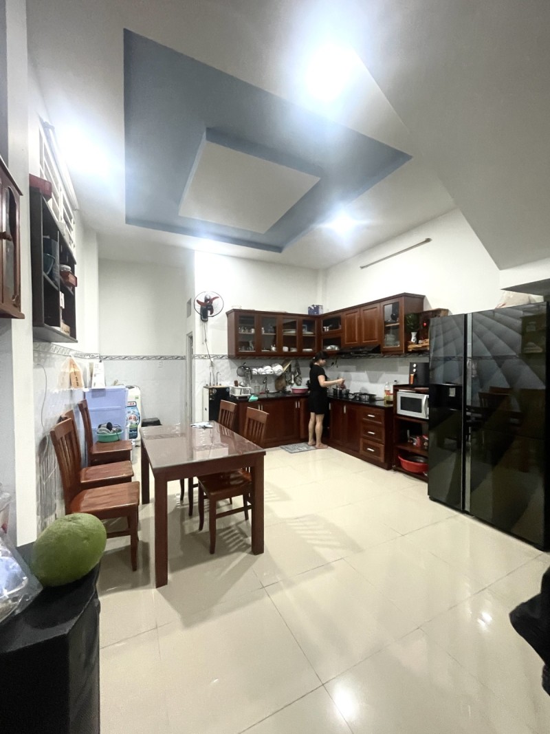 Bán nhà 3 tầng, 75m2 đường số 4, Hiệp Bình Phước, Thủ Đức, TP HCM, sổ hồng riêng, giá 7,19 tỷ.
