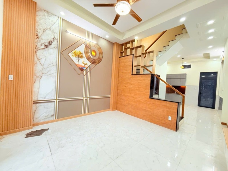 Bán nhà 4 tầng, đường 494 Tăng Nhơn Phú A, Quận 9, Thủ Đức, TP HCM. DT  50m2, sổ hồng riêng. Giá 6,45  tỷ.