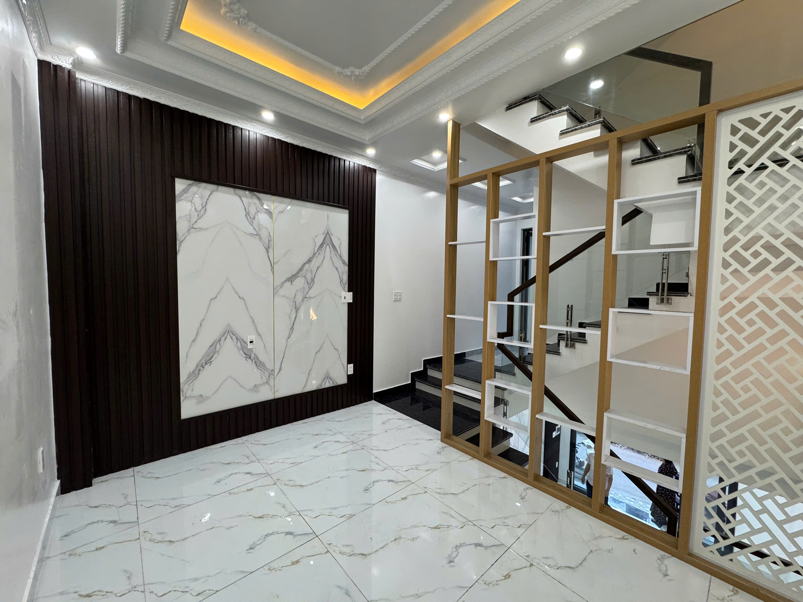 BÁN NHÀ MỚI TINH 4 TẦNG – MẶT NGÕ ĐẰNG HẢI
