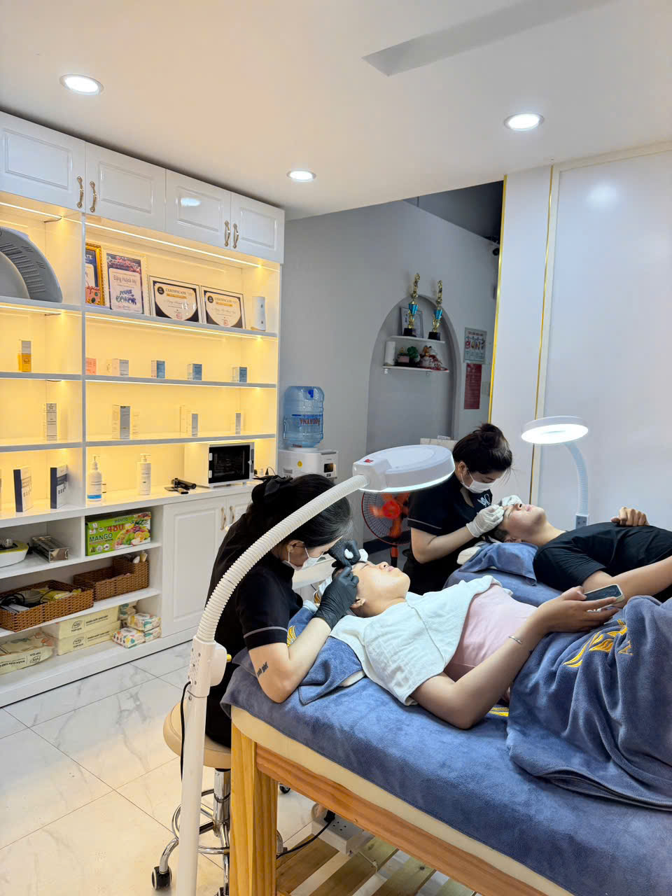 SANG NHƯỢNG SPA MẶT TIỀN XE TẢI – KHU VỰC SAT SACOMBANK LÃNH BINH THĂNG, QUẬN 11 CŨ